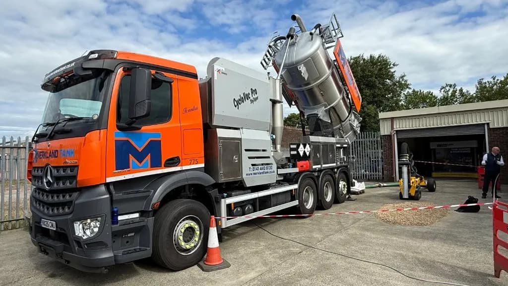 Merkland Tank Mercedes-Benz HGV with CycloVac Pro SkyTipper specialist body in an industrial yard